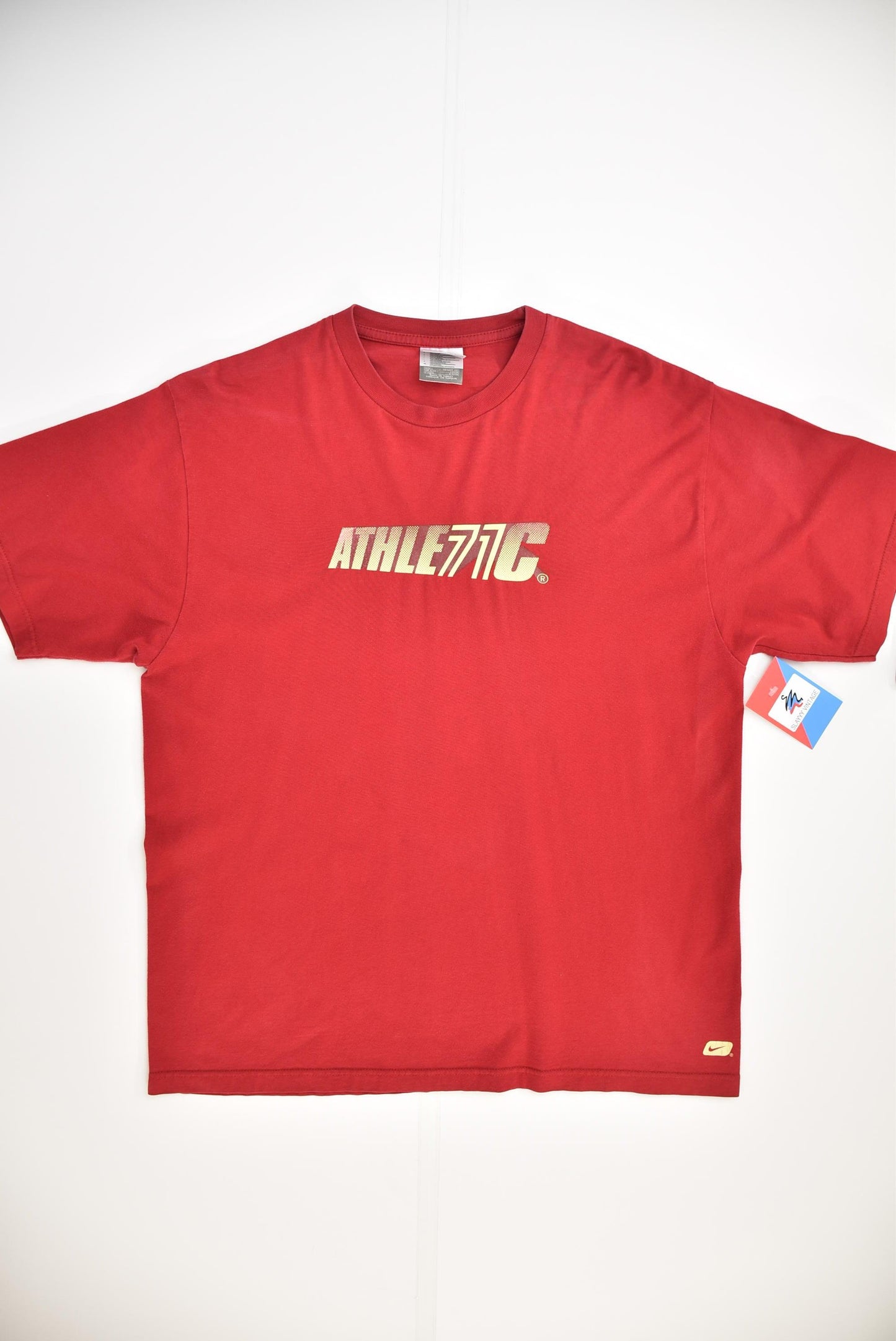 00s Nike Athletic T-shirt (L) - Slayyy Vintage